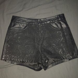 Leather embroidered shorts !